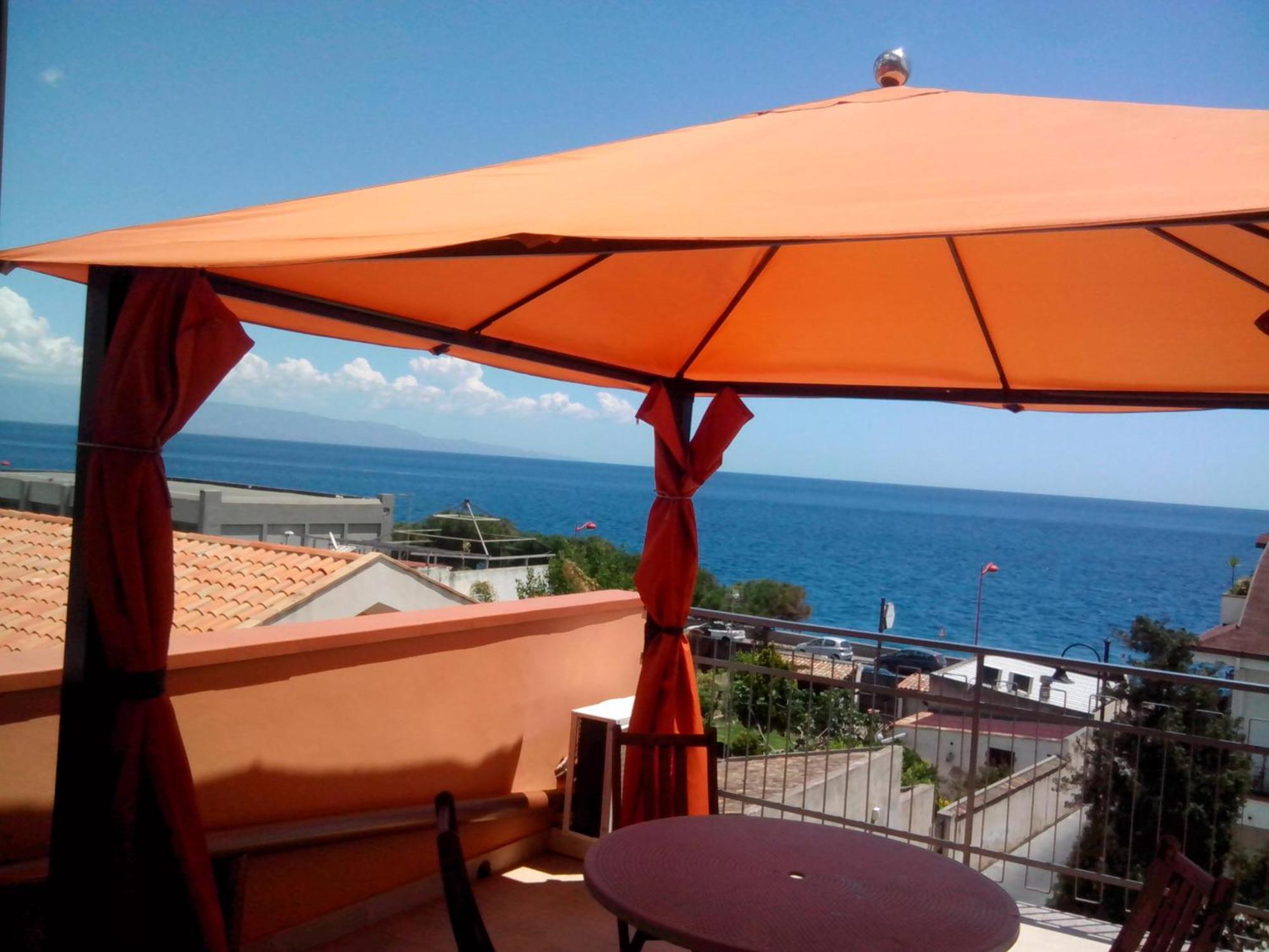 Pozzo Lazzaro Apartments Santa Teresa Di Riva Chambre photo